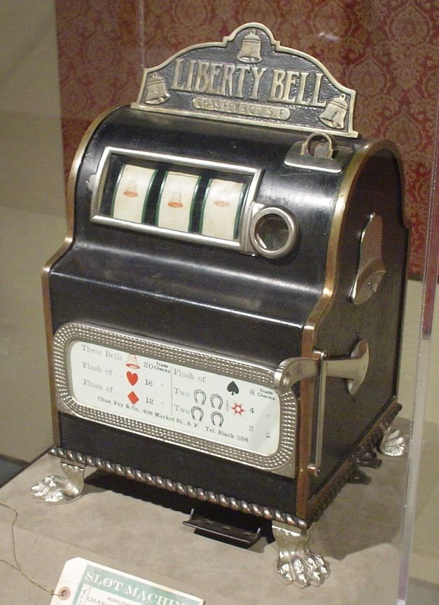 La « Liberty Bell » de Charles Fey, première machine à sous