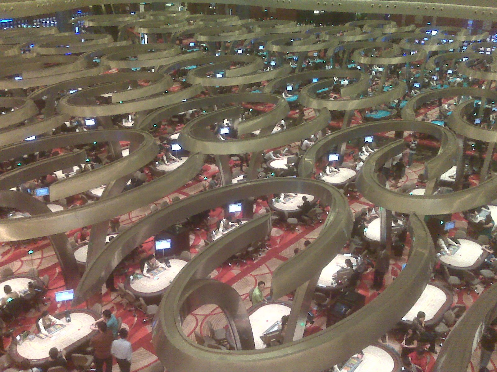 Tables de baccara dans un casino